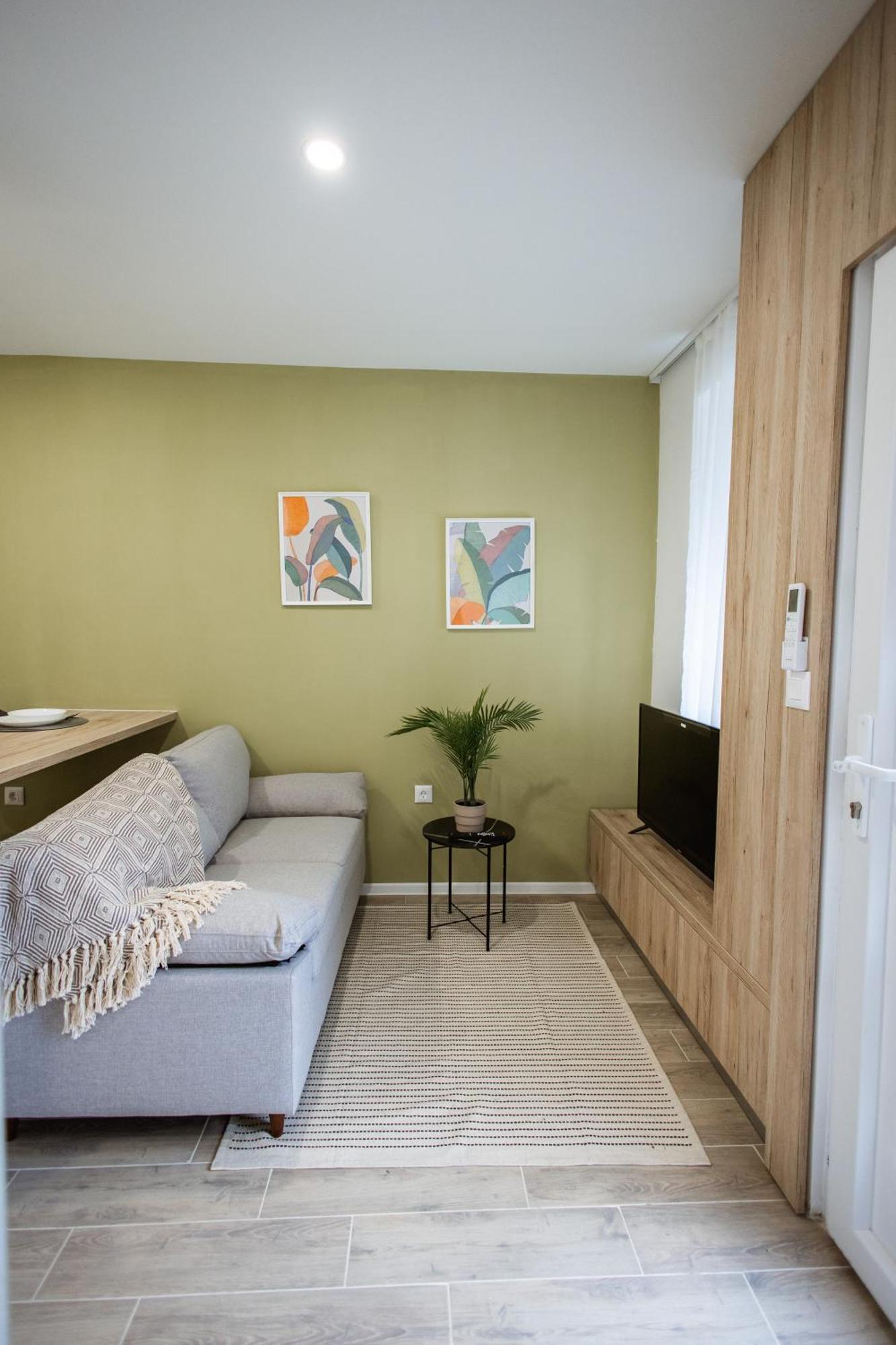 Cozy Studio Apartment In Osijek - Self Check In Exterior photo