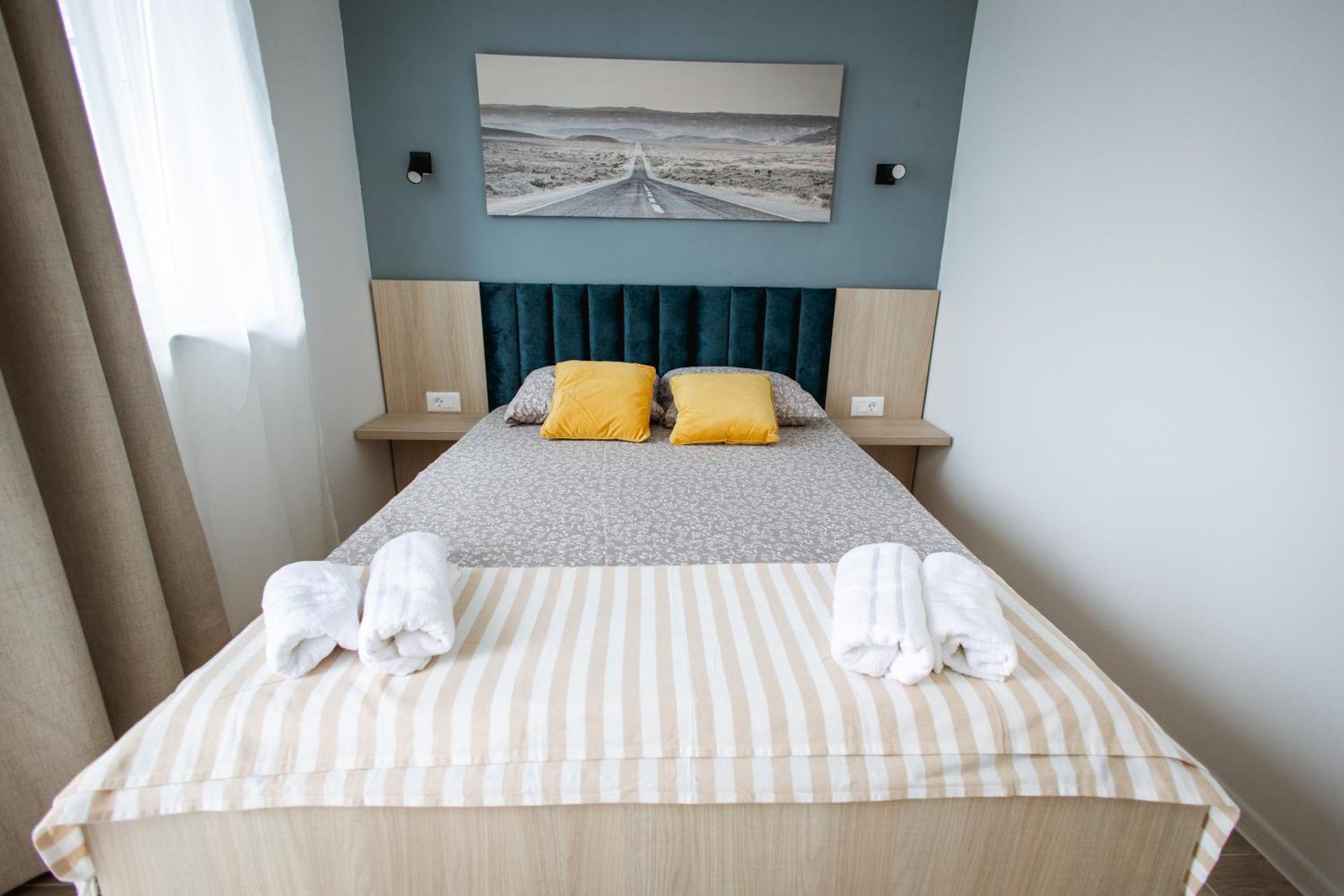 Cozy Studio Apartment In Osijek - Self Check In Exterior photo