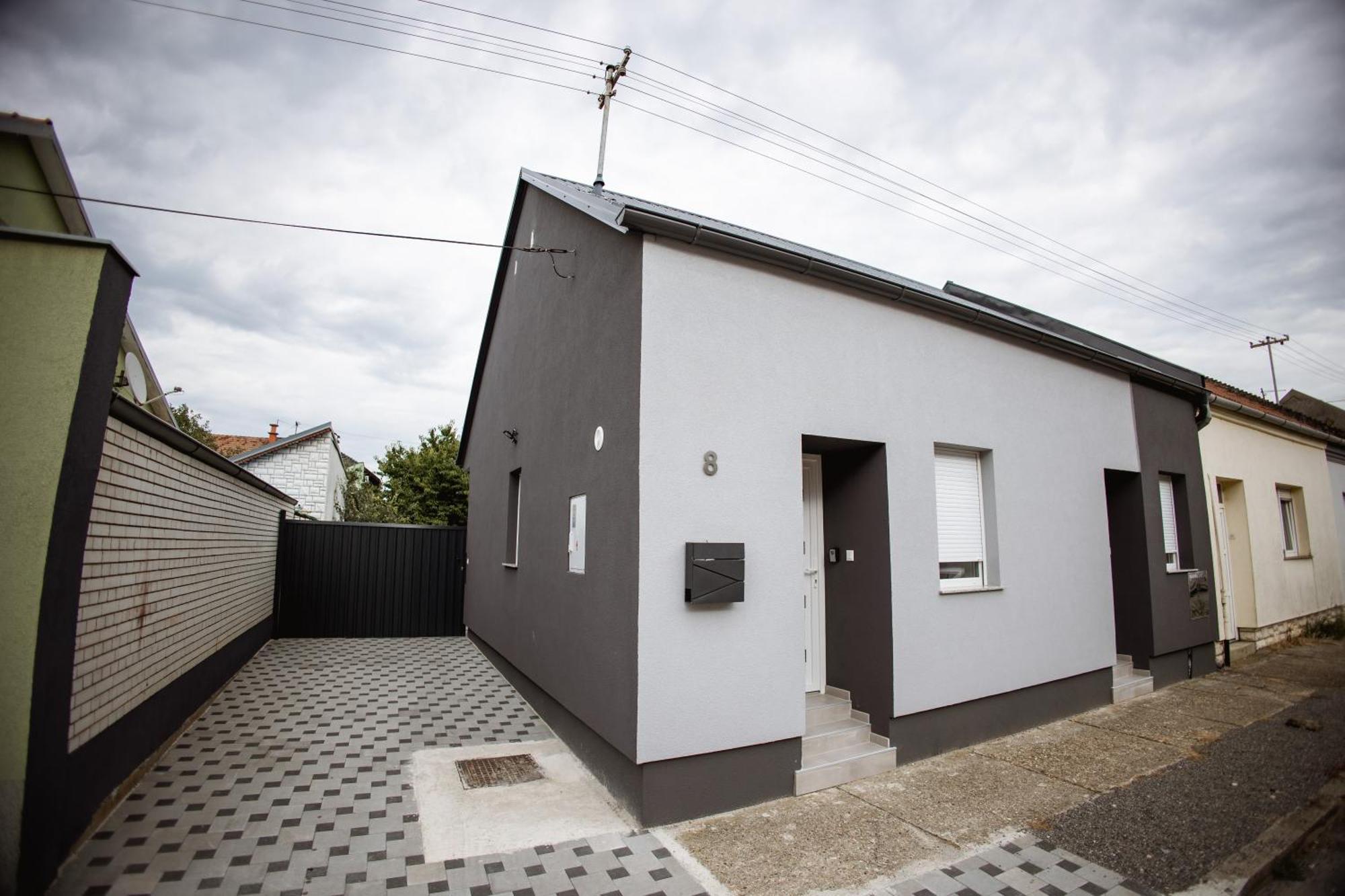Cozy Studio Apartment In Osijek - Self Check In Exterior photo