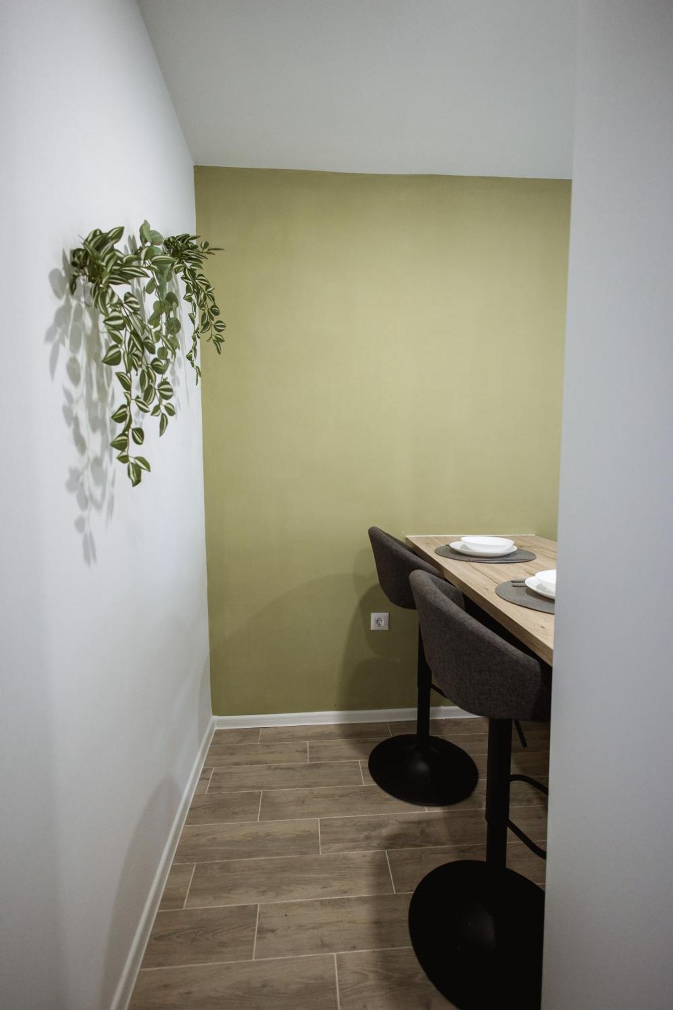 Cozy Studio Apartment In Osijek - Self Check In Exterior photo